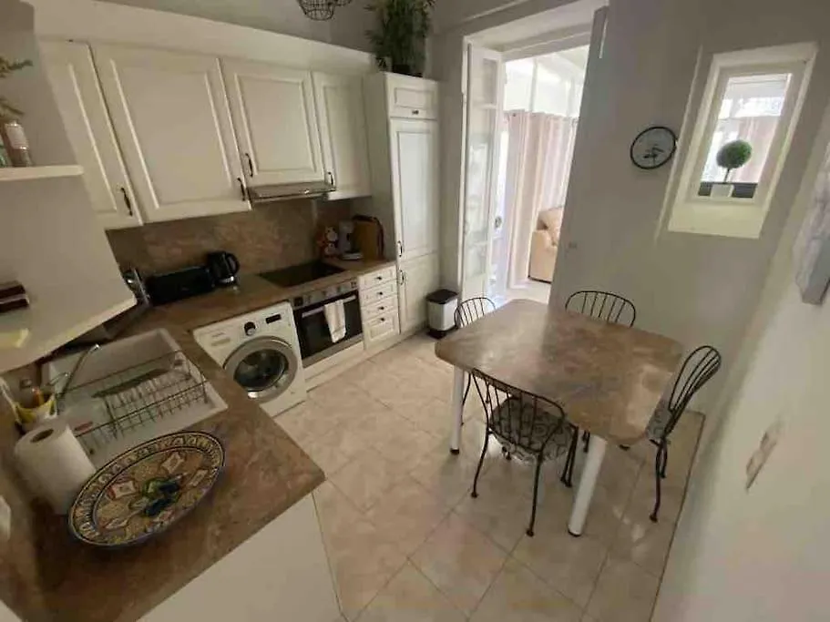 Charmant 4 Pieces - Cour Privative - Port De Nice Apartment