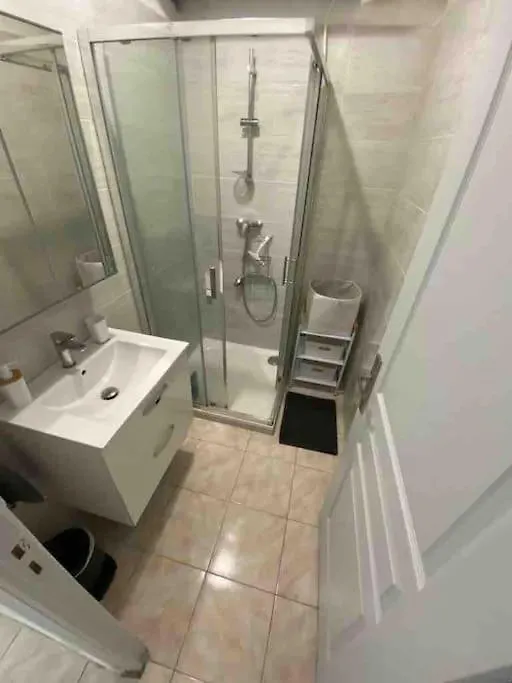 Charmant 4 Pieces - Cour Privative - Port De Nice 0*,  France